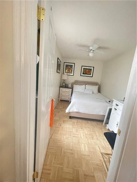 Building Photo - 5-7 Whitwell Ave