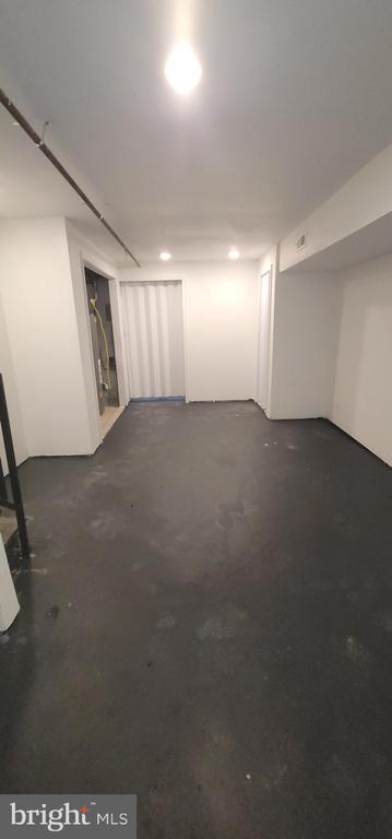 Building Photo - 423 N 52nd St