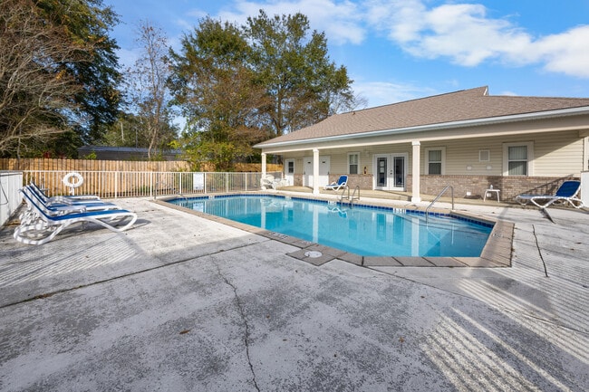 Building Photo - 1806 Shay-Lin Ct