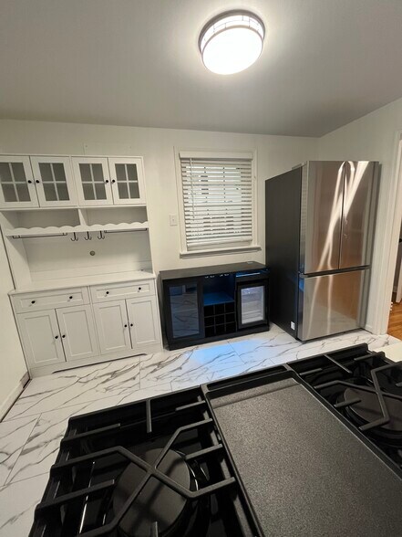 Building Photo - 4012 Fairway Rd