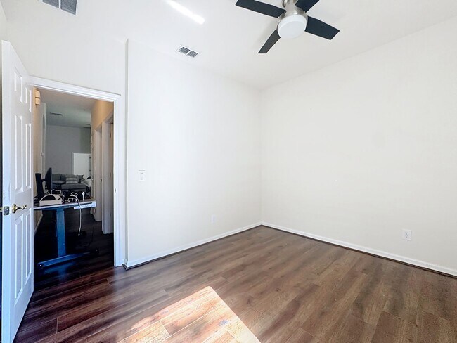 Building Photo - A home built for living well: 4Bedrooms/3Baths sophisticated home in Fells Cove!