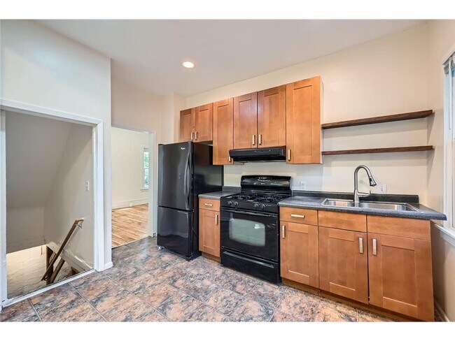 Building Photo - 3014 N Humboldt Ave