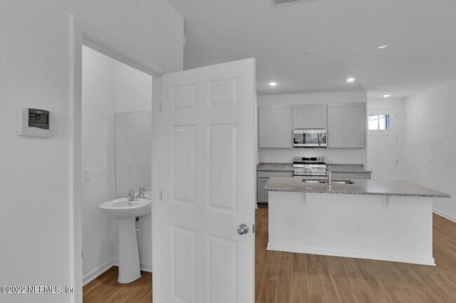 Building Photo - 90 Ridge Lake Rd