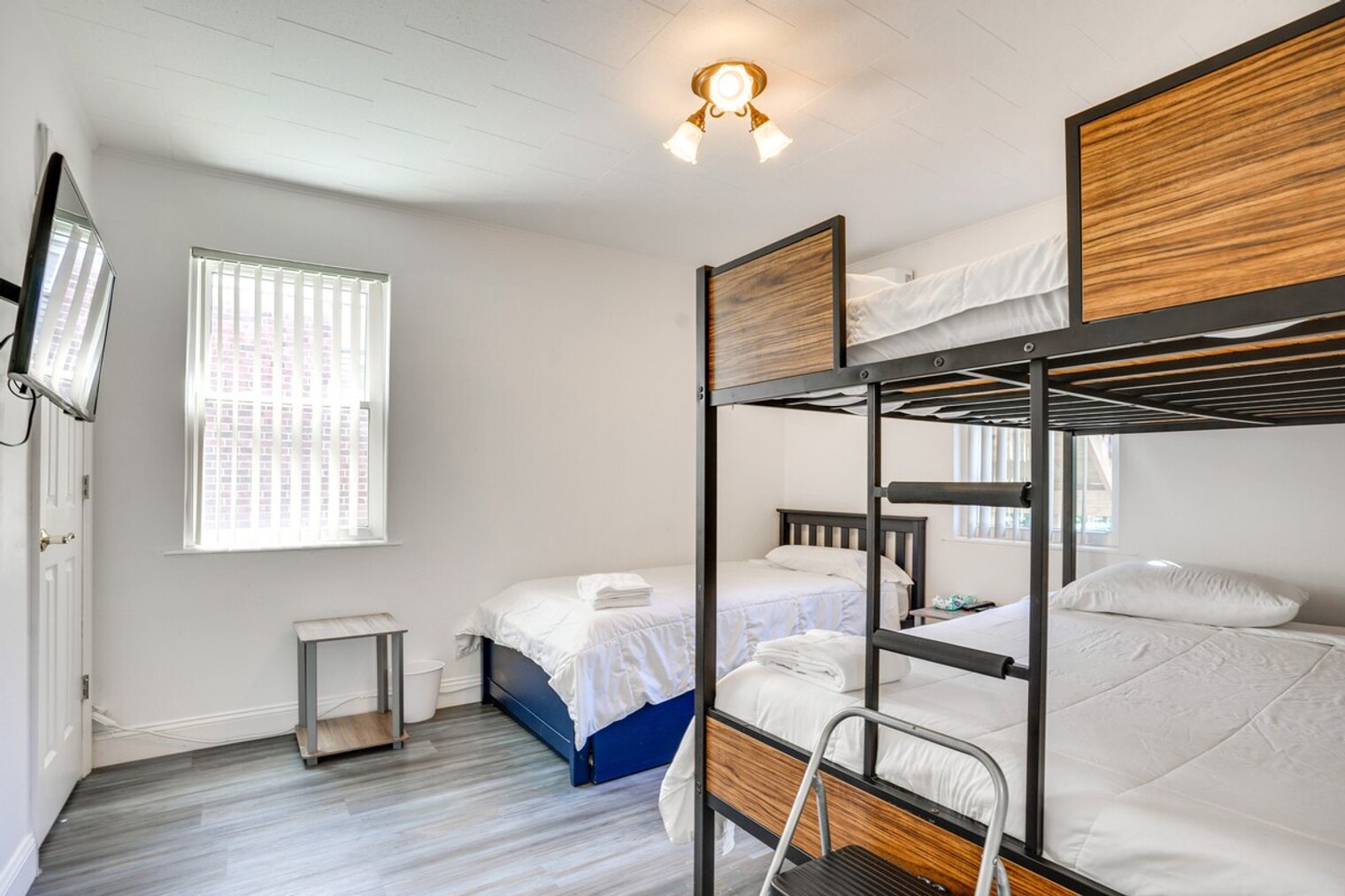 Building Photo - 112 Rockwood Pl