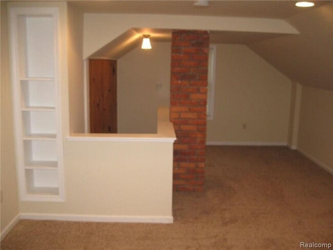 Building Photo - Remodeled Home