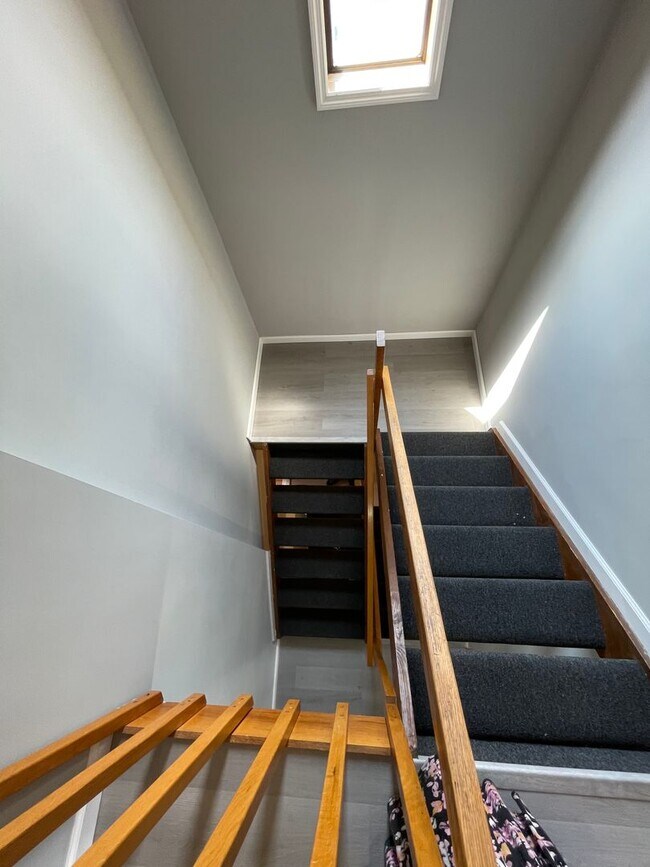 Building Photo - (22) 98-100 Woodruff Avenue