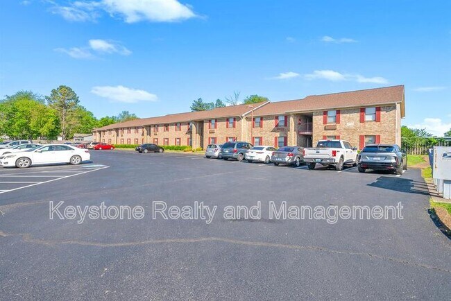 Building Photo - 0 100 Laurel Cove Dr