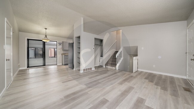 Building Photo - Great Home in Colorado Springs with 2 Car Garage