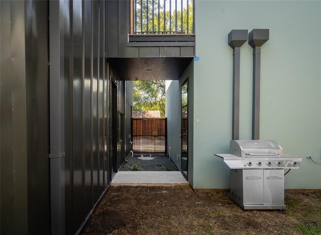 Building Photo - 1103 Cherico St