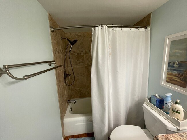 Building Photo - 2100 W Beach Drive