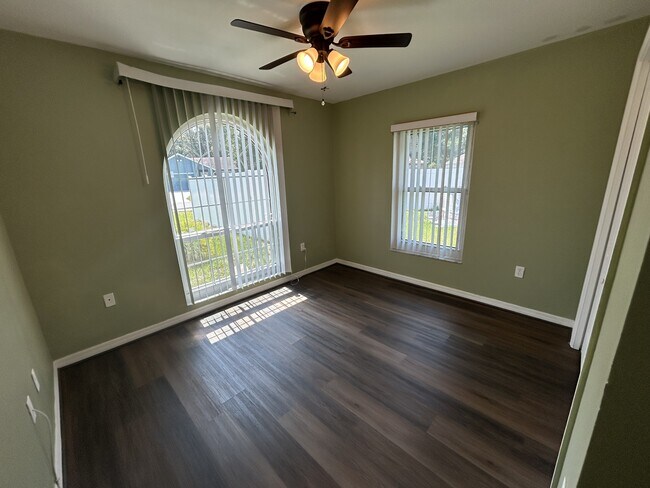 Building Photo - 659 Jaguar Ct