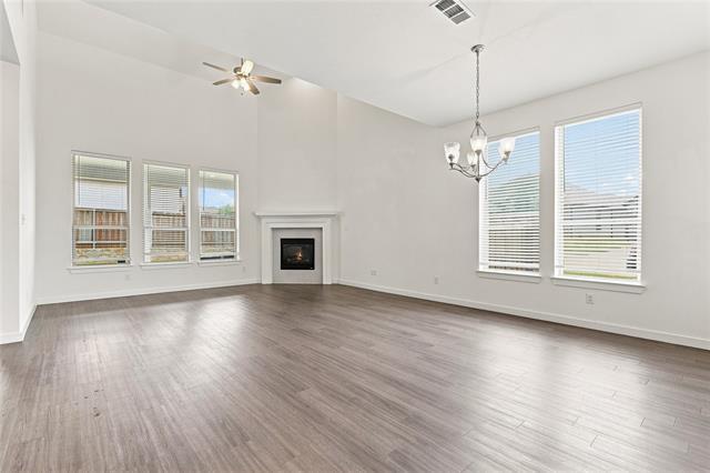 Building Photo - 2410 Doncaster Dr