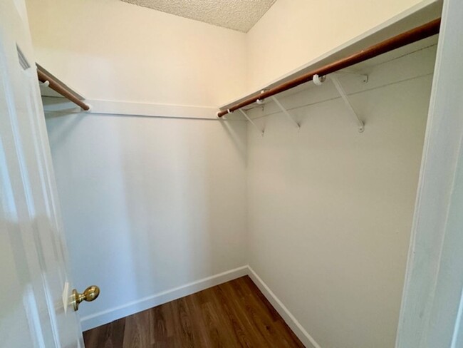 Building Photo - Updated 1 bedroom 1 bath condo in Heather ...