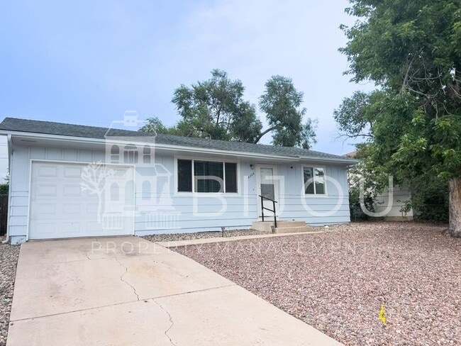 Building Photo - 2206 E Fountain Blvd