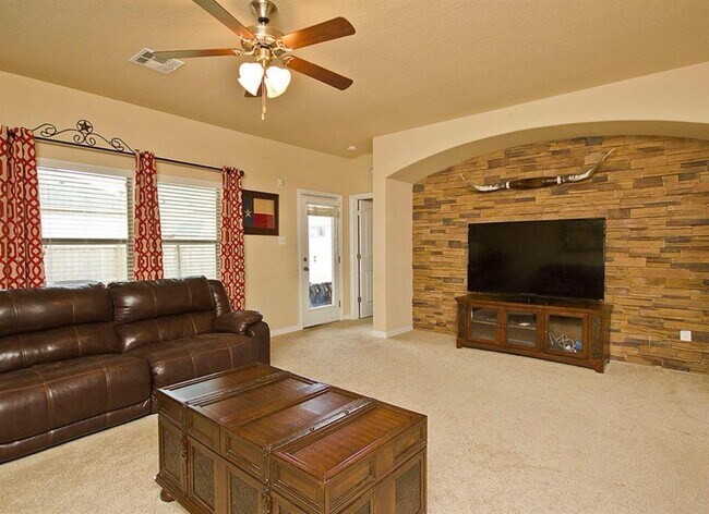 Building Photo - 20920 Windmill Ranch Ave