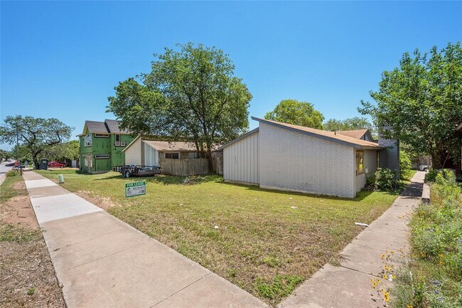 Building Photo - 1111 W Rundberg Ln