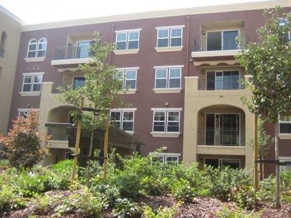Building Photo - 700 S Abel St