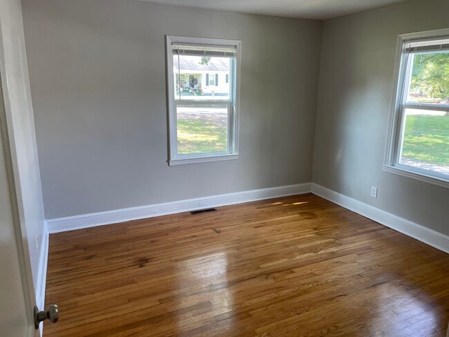 Building Photo - 539 Houston St