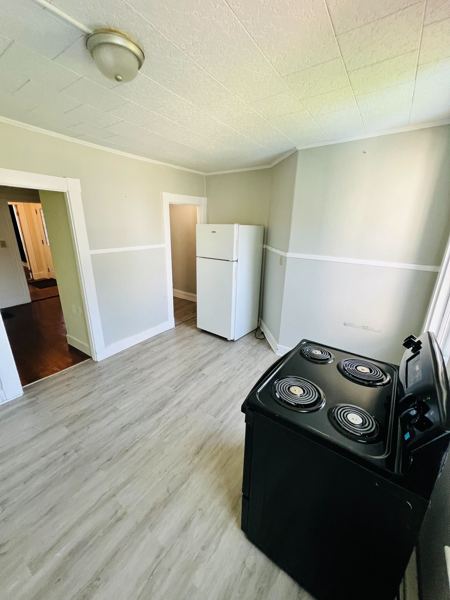 Building Photo - 97 Grant St