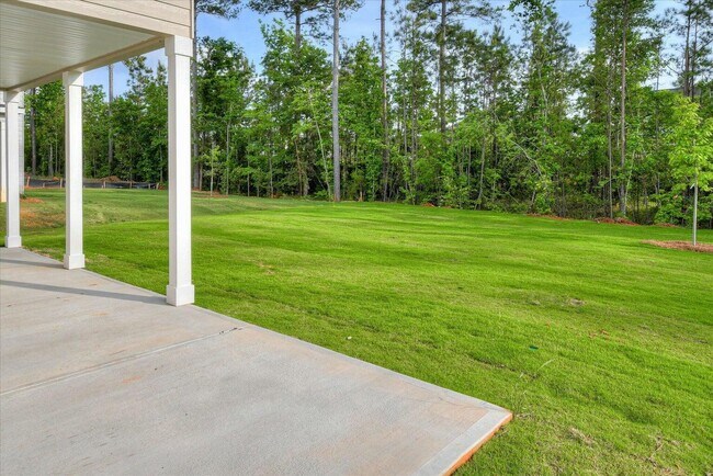 Building Photo - 2021 Warbler Dr