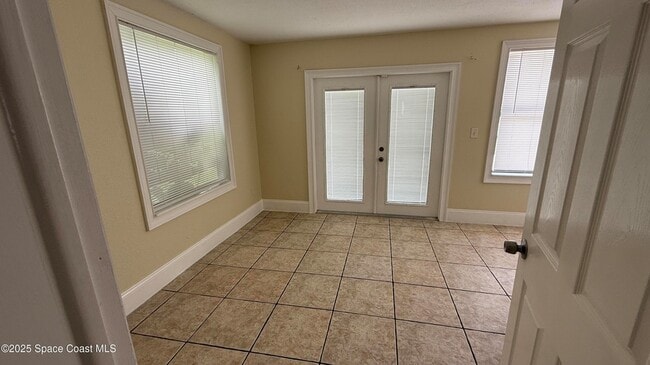 Building Photo - 508 Tasco Ave SW