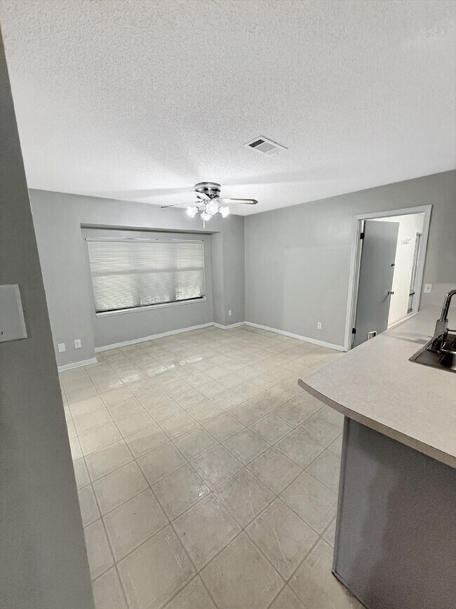 Building Photo - Spacious Corner Lot Rental in Milton, FL