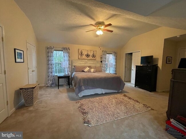 Building Photo - 22120 Victoria Cir