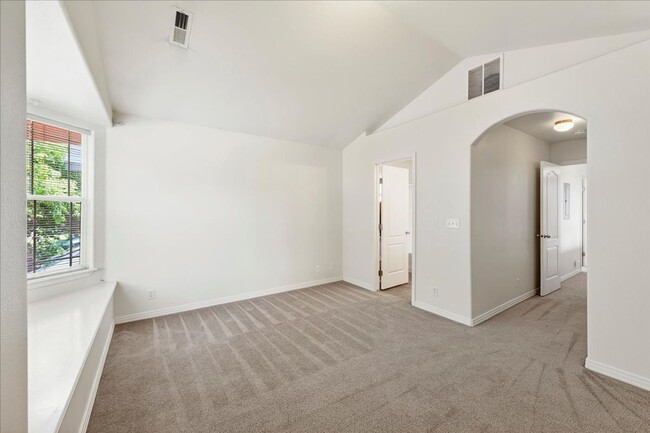 Building Photo - Boise Living at Its Best, A Stylish 3 Bed Home Near BSU, Downtown & the Greenbelt!