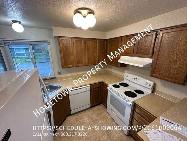 Building Photo - 640 Bavarian Ln SE