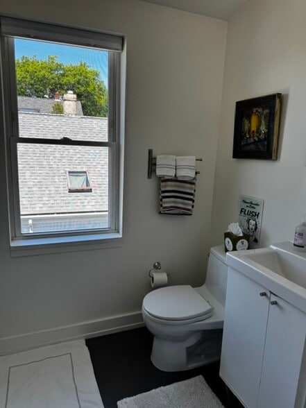 Bathroom - 33 Atlantic St