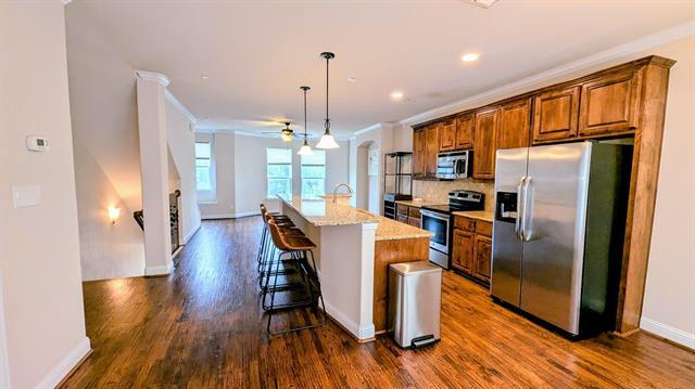 Building Photo - 2500 Rockbrook Dr
