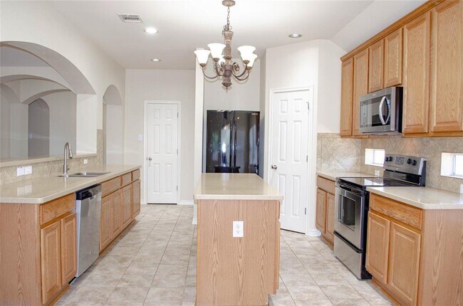 Building Photo - 120 Fred Couples Dr