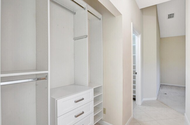 Building Photo - 4893 NW 59th Ct