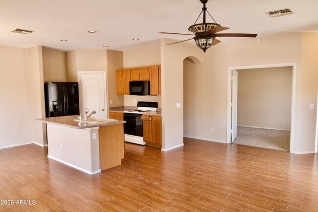 Building Photo - 6450 S Nash Way
