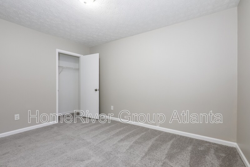 Building Photo - 6620 Connell Rd