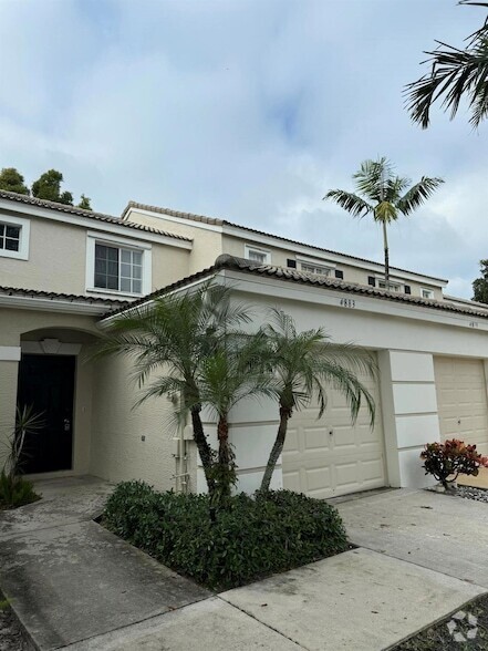 Building Photo - 4883 Palmbrooke Cir