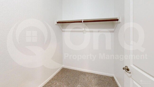 Building Photo - 1400 Colonial Bluff Ln