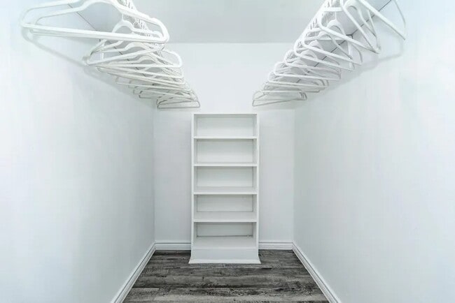 Building Photo - 4400 Memorial Dr