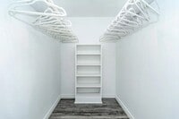 Building Photo - 4400 Memorial Dr