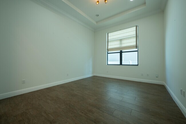 Building Photo - 13026 Artisan Cir
