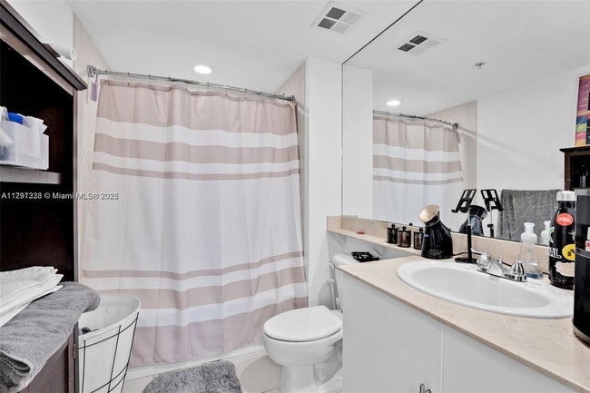 Building Photo - 335 S Biscayne Blvd
