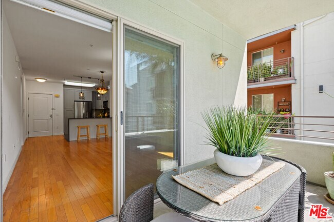 Building Photo - 100 S Alameda St