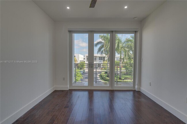 Building Photo - 9870 NW 74th Terrace