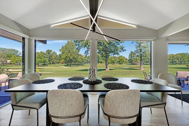 Building Photo - Luxury Ranch House on Champaign Country Club