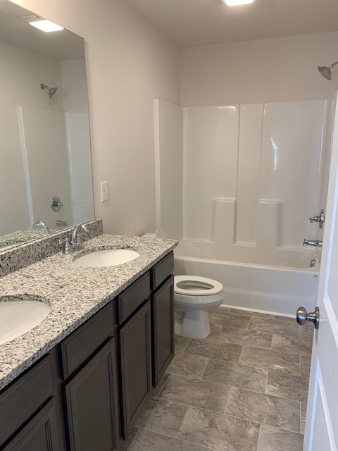 Building Photo - 215 Scenic Rd