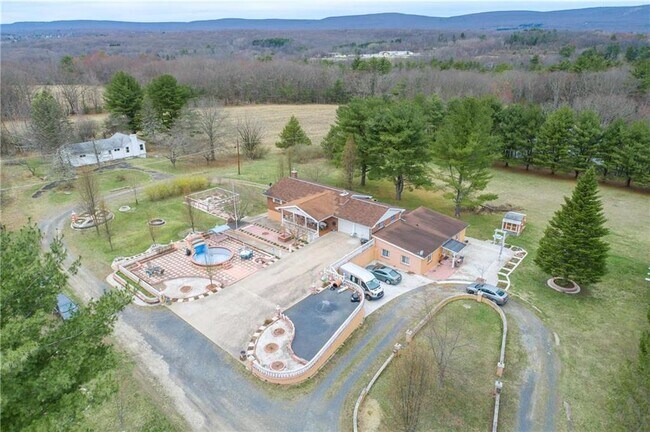 Primary Photo - 212 Signorile Ln