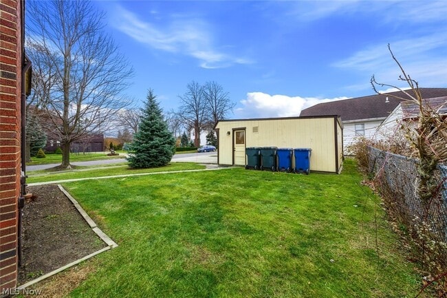 Building Photo - 3850 Mayfield Rd