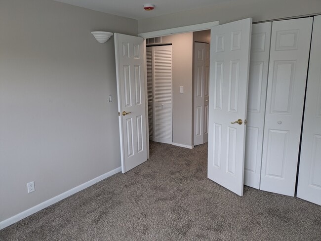 Building Photo - 16H Fernwood Dr