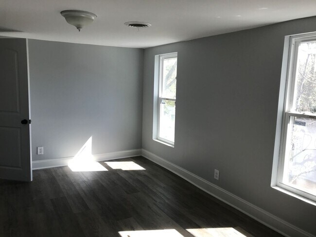 Building Photo - 1001 S 8th St