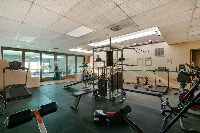 Building Photo - 159 K Calle Ojo Feliz